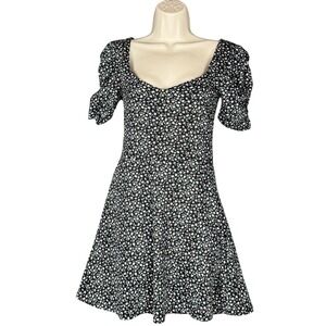 H&M Divided Black Ditsy Floral Sweetheart Puff Sleeve Fit Flare Mini Dress S